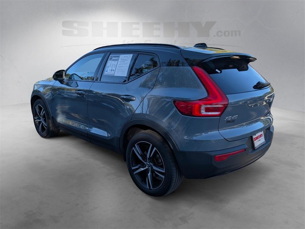 used 2022 Volvo XC40 car, priced at $24,370
