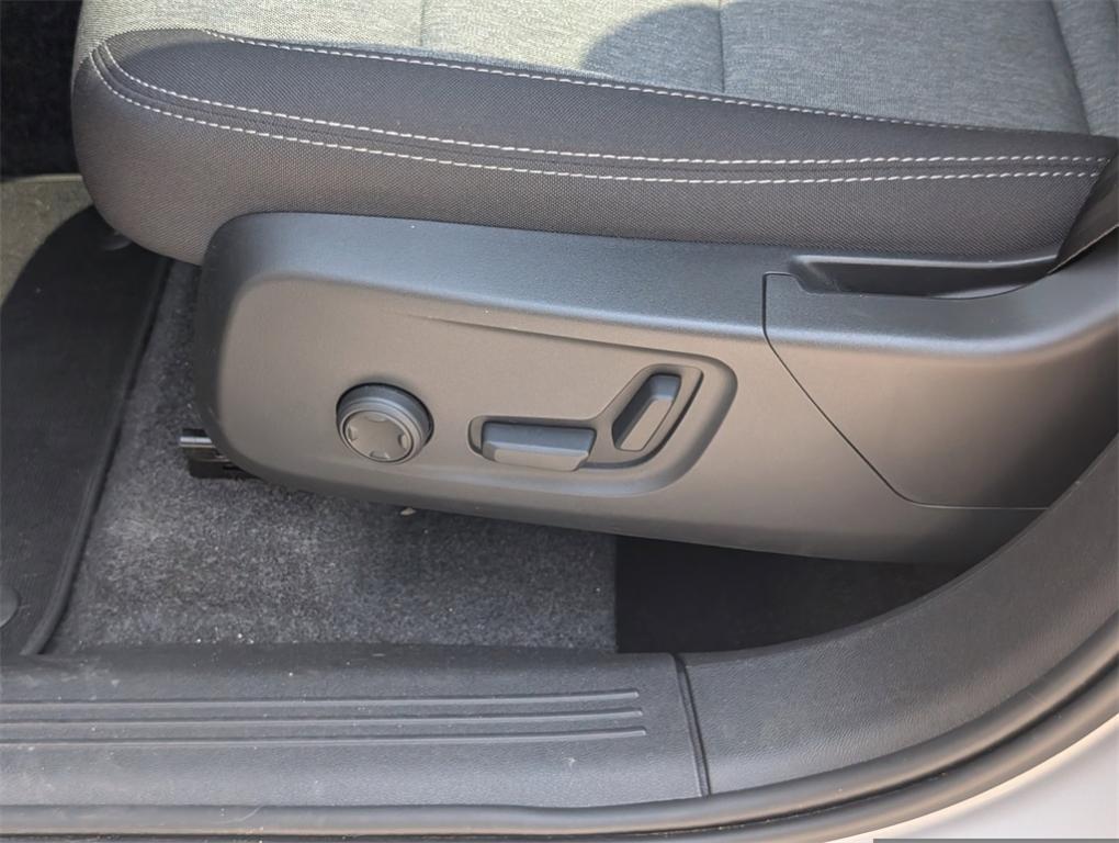 used 2025 Volvo XC40 car, priced at $32,570