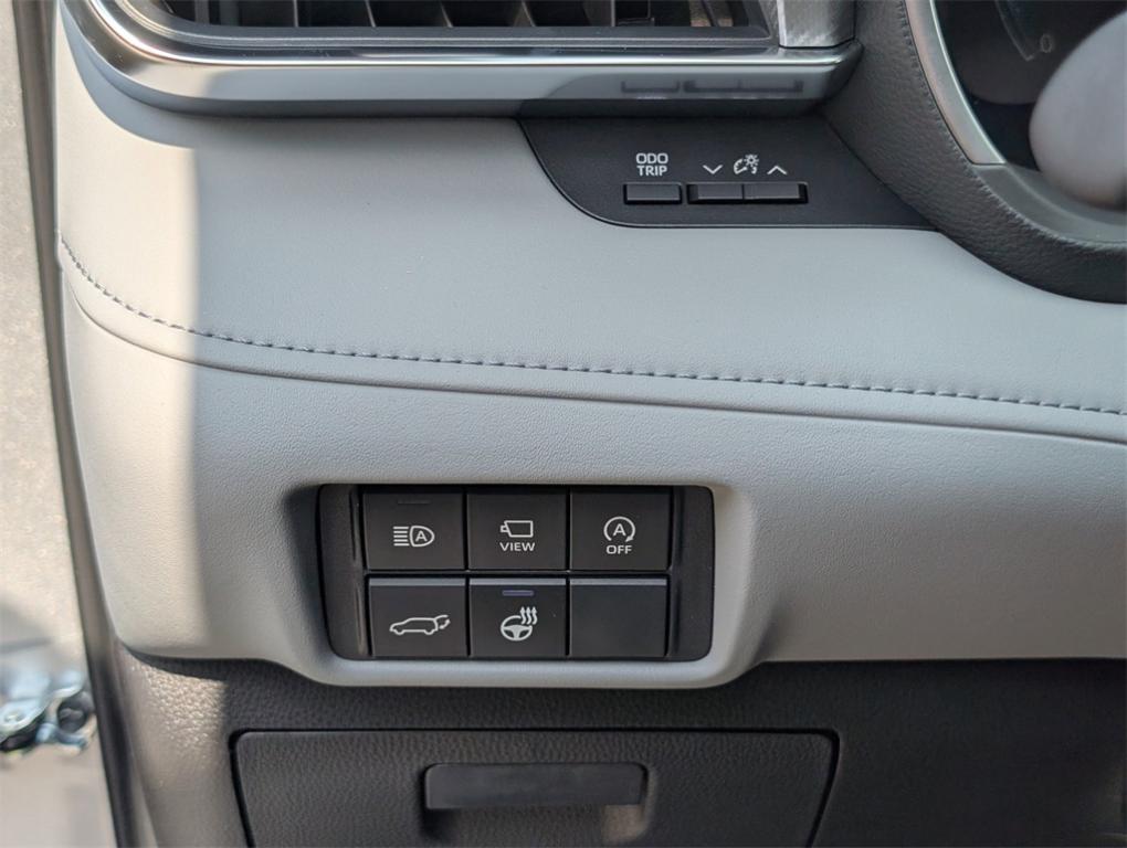 new 2025 Toyota Highlander car, priced at $54,053