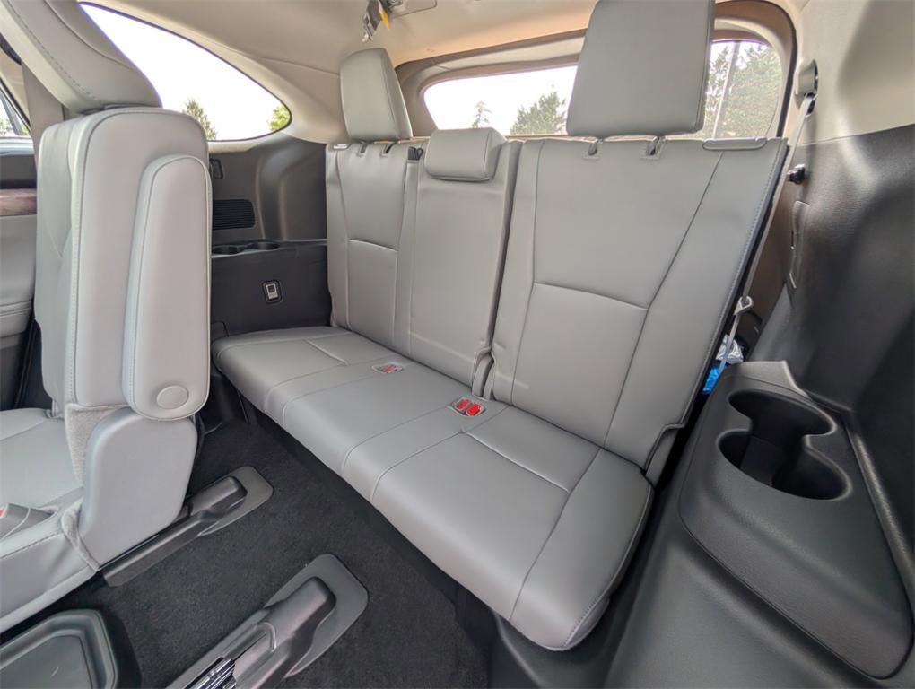 new 2025 Toyota Highlander car, priced at $54,053