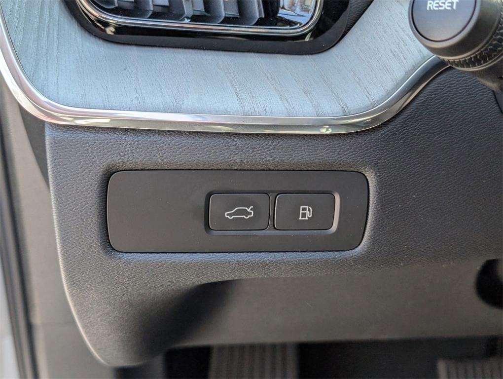 new 2025 Volvo XC60 Plug-In Hybrid car, priced at $62,395
