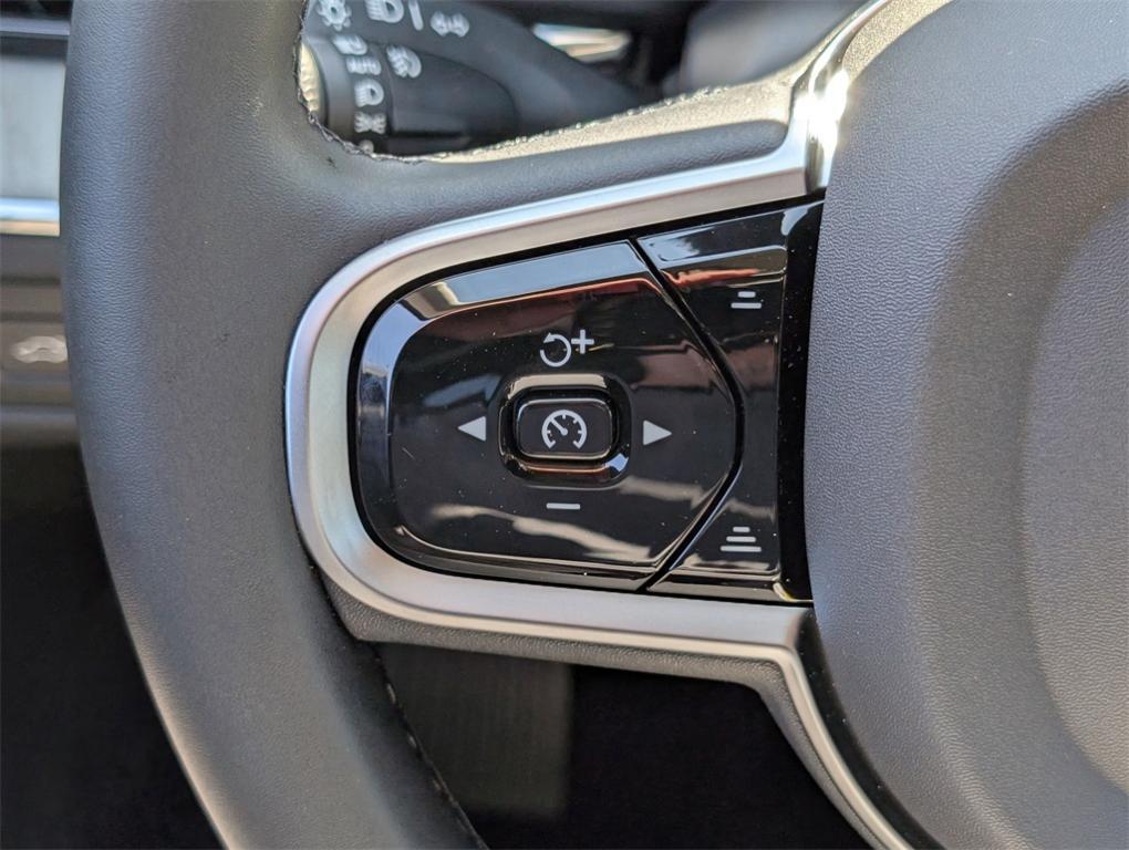 new 2025 Volvo XC60 Plug-In Hybrid car, priced at $62,395