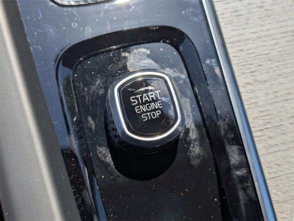 new 2025 Volvo XC60 Plug-In Hybrid car, priced at $62,395