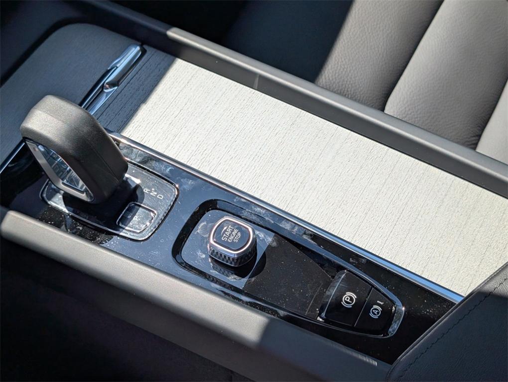 new 2025 Volvo XC60 Plug-In Hybrid car, priced at $62,395