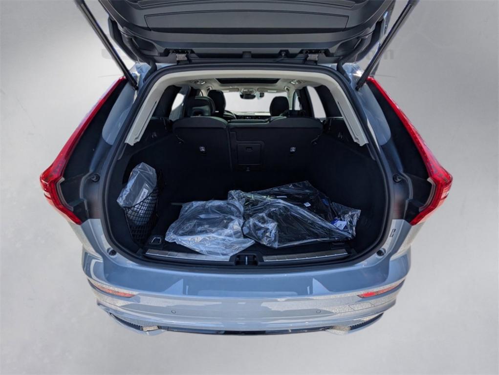 new 2025 Volvo XC60 Plug-In Hybrid car, priced at $52,395