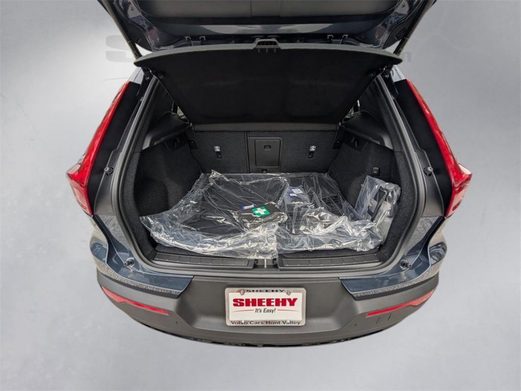 new 2026 Volvo XC40 car