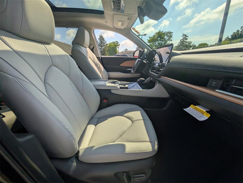 new 2025 Toyota Grand Highlander car, priced at $54,248