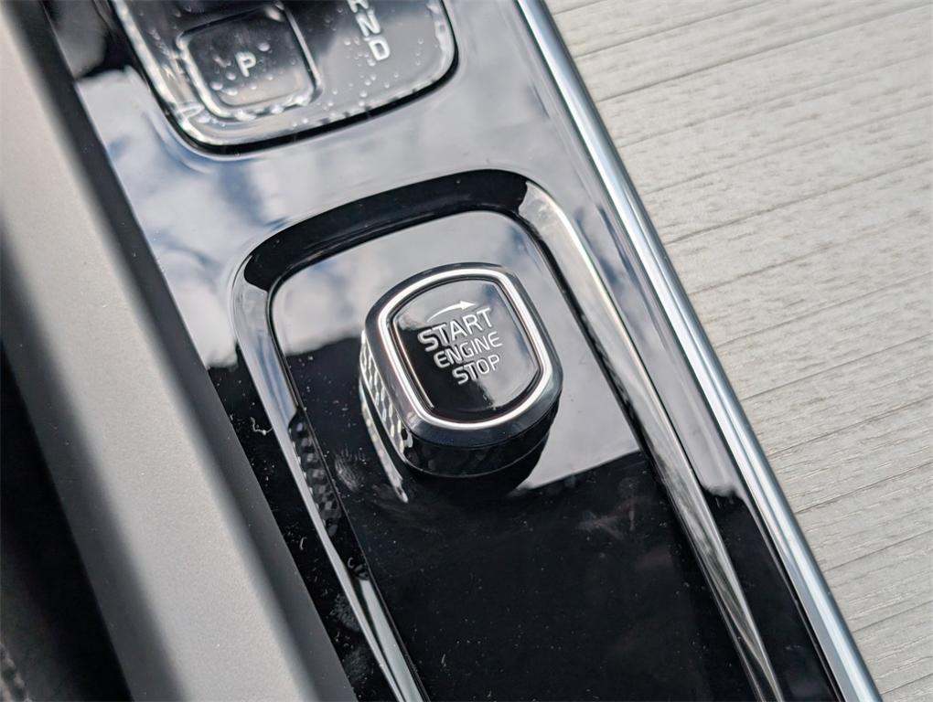 new 2025 Volvo XC60 Plug-In Hybrid car, priced at $66,260