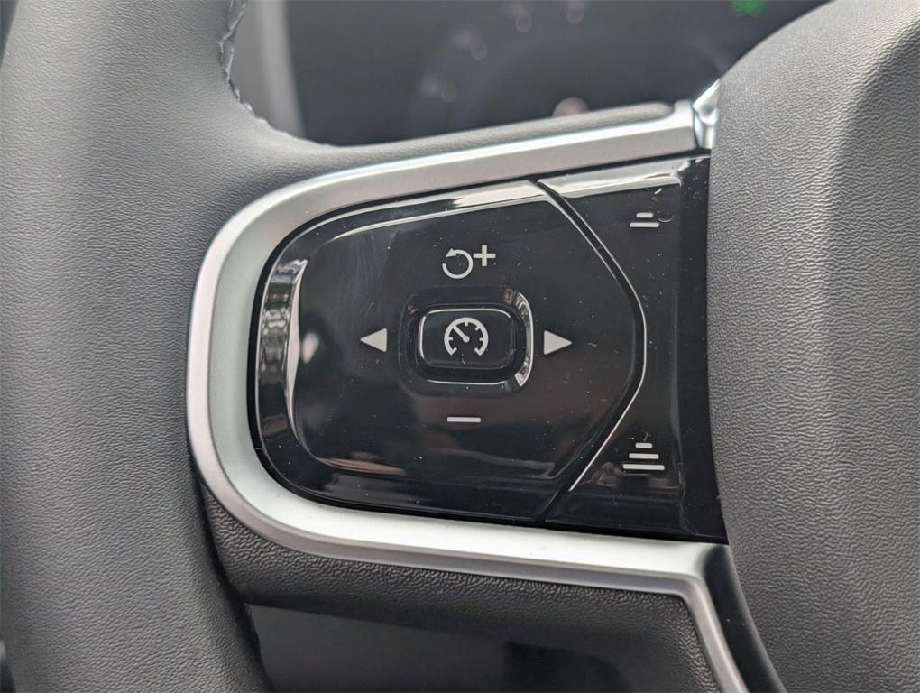 new 2025 Volvo XC60 Plug-In Hybrid car, priced at $66,260