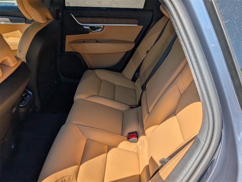 new 2026 Volvo V90 Cross Country car