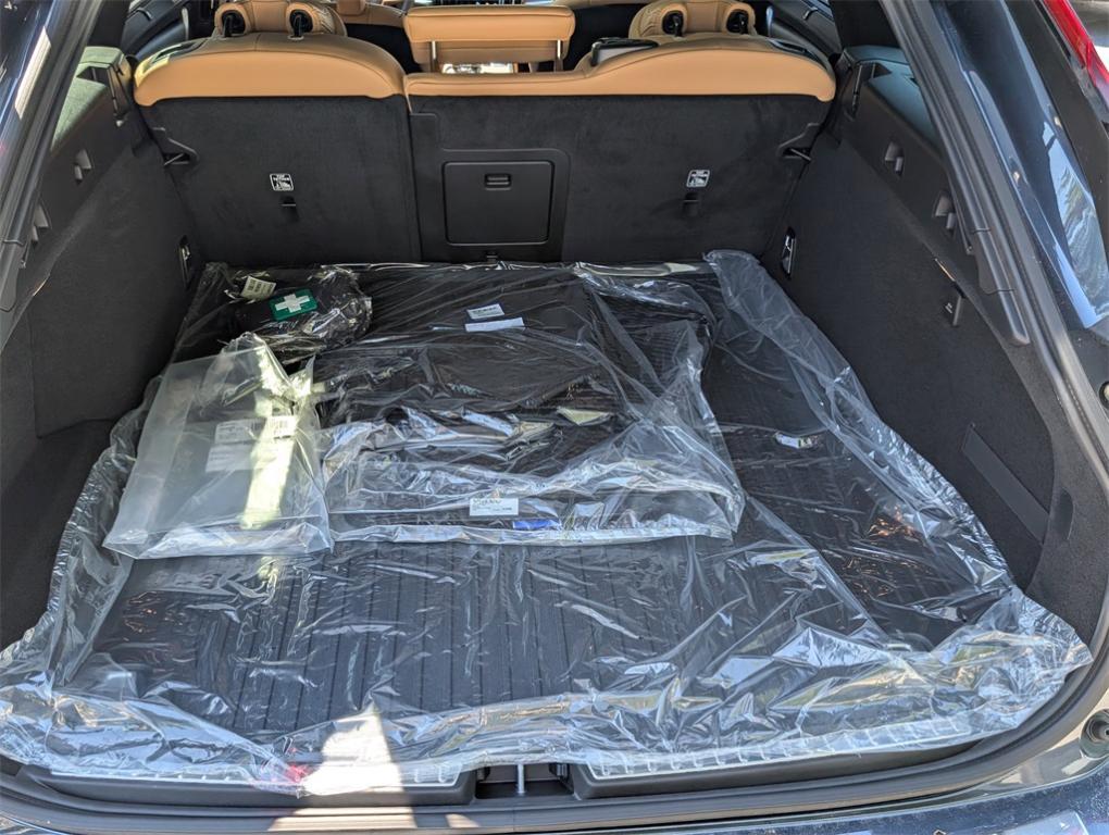 new 2026 Volvo V90 Cross Country car