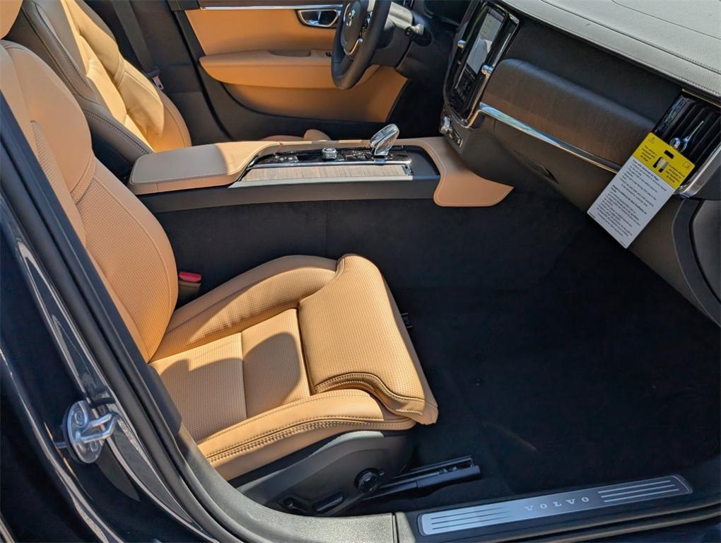 new 2026 Volvo V90 Cross Country car