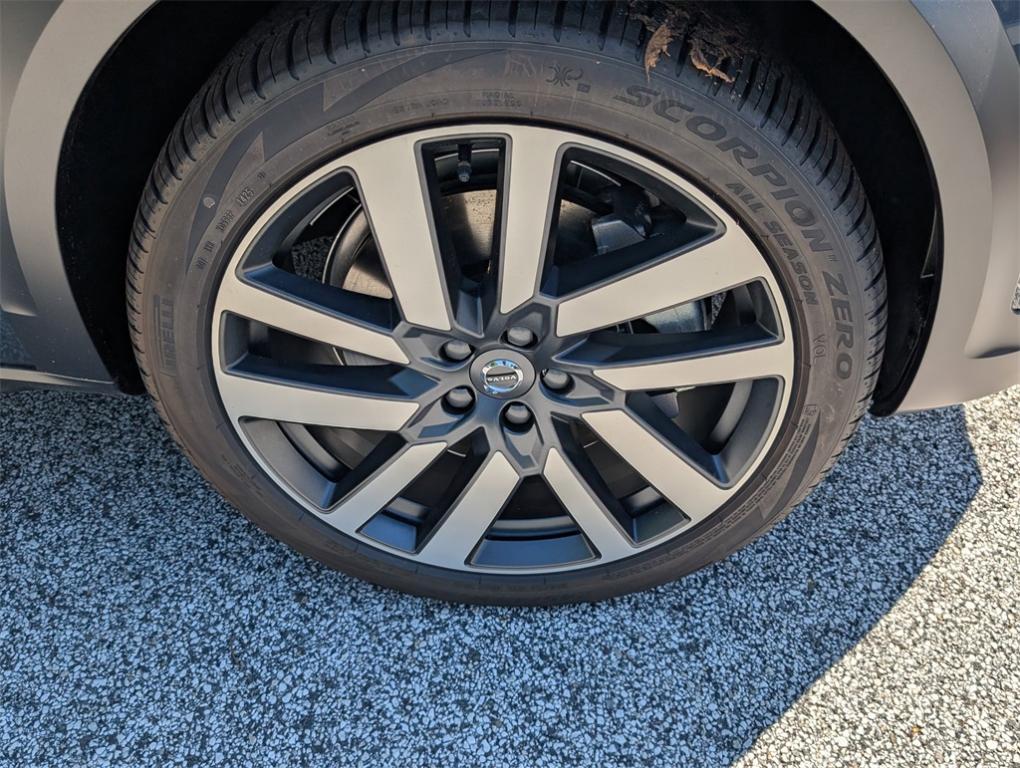 new 2026 Volvo V90 Cross Country car