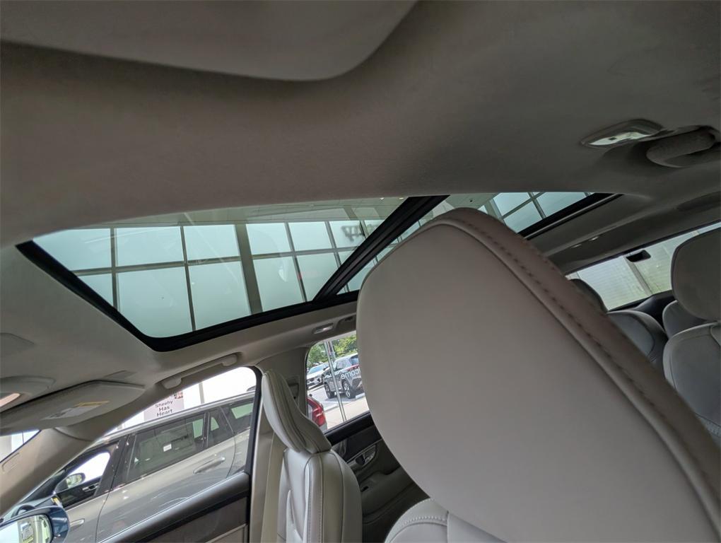 new 2025 Volvo XC90 Plug-In Hybrid car, priced at $89,600