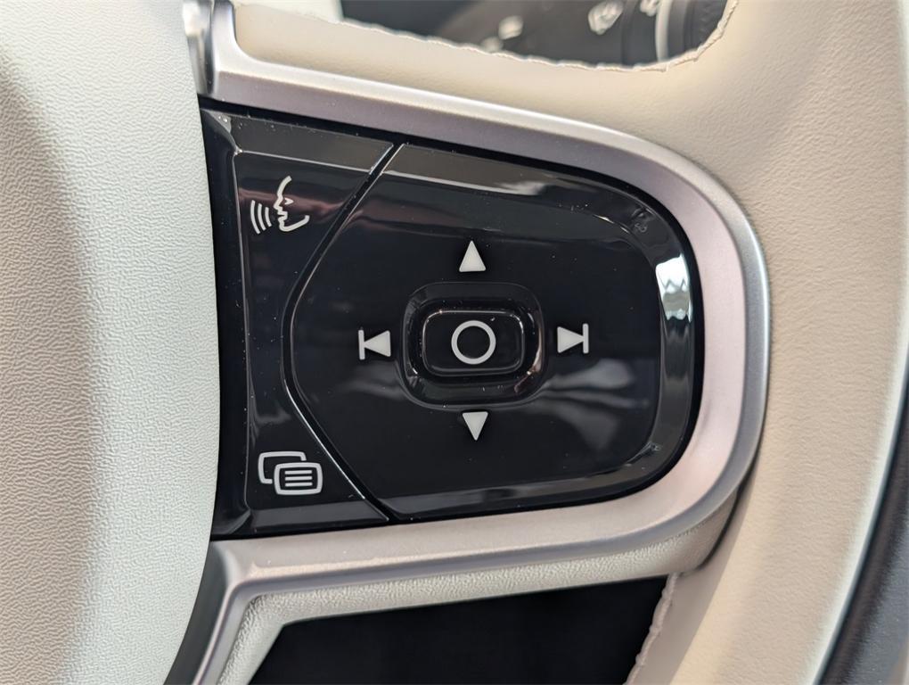 new 2025 Volvo XC90 Plug-In Hybrid car, priced at $89,600