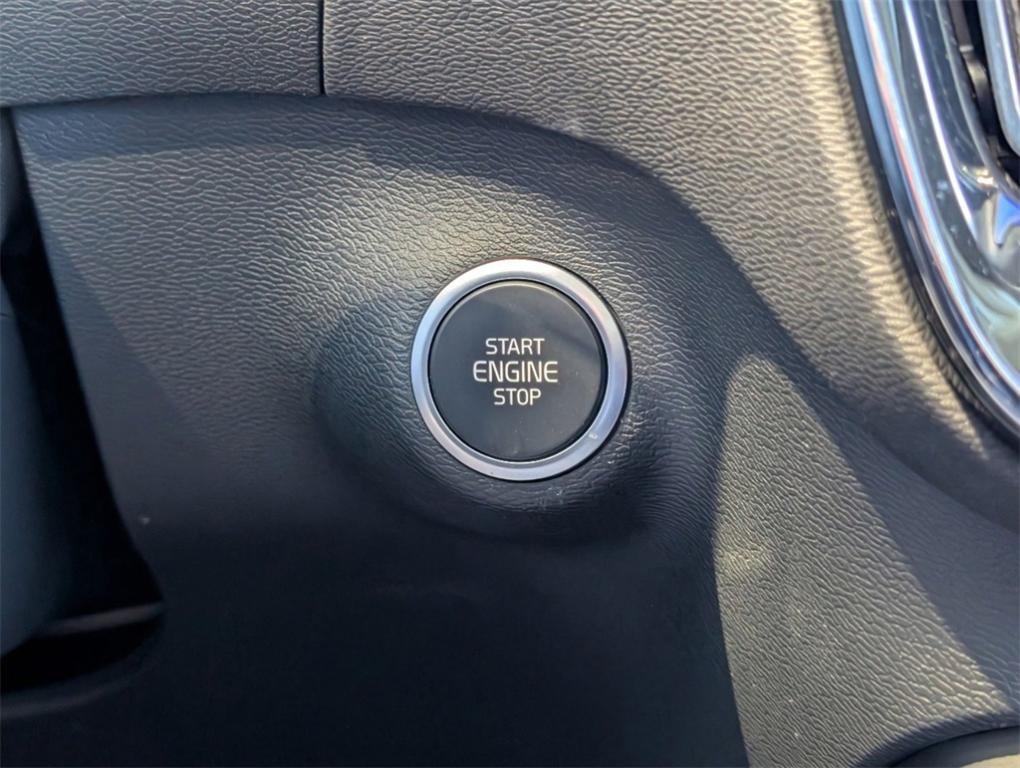 new 2025 Volvo XC40 car, priced at $50,765