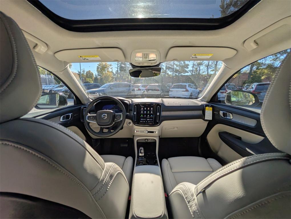 new 2026 Volvo XC40 car