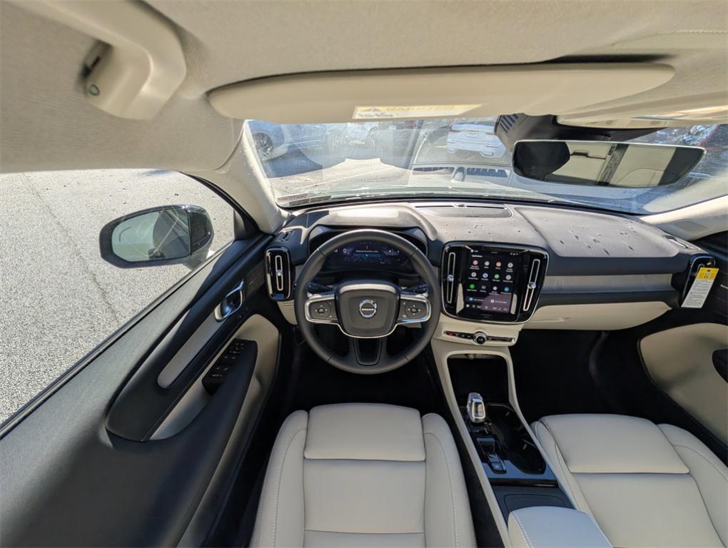 new 2026 Volvo XC40 car