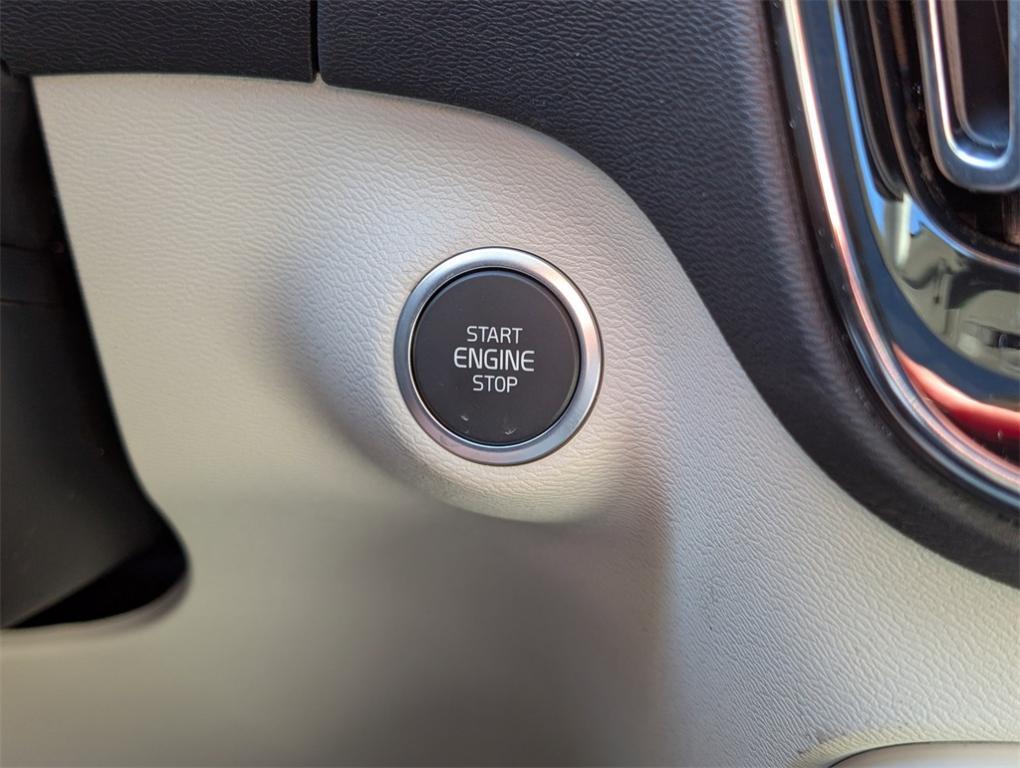 new 2026 Volvo XC40 car