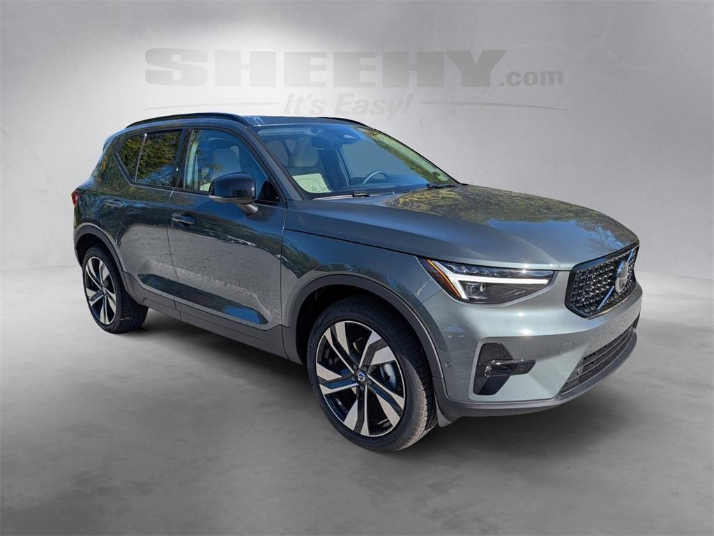 new 2026 Volvo XC40 car