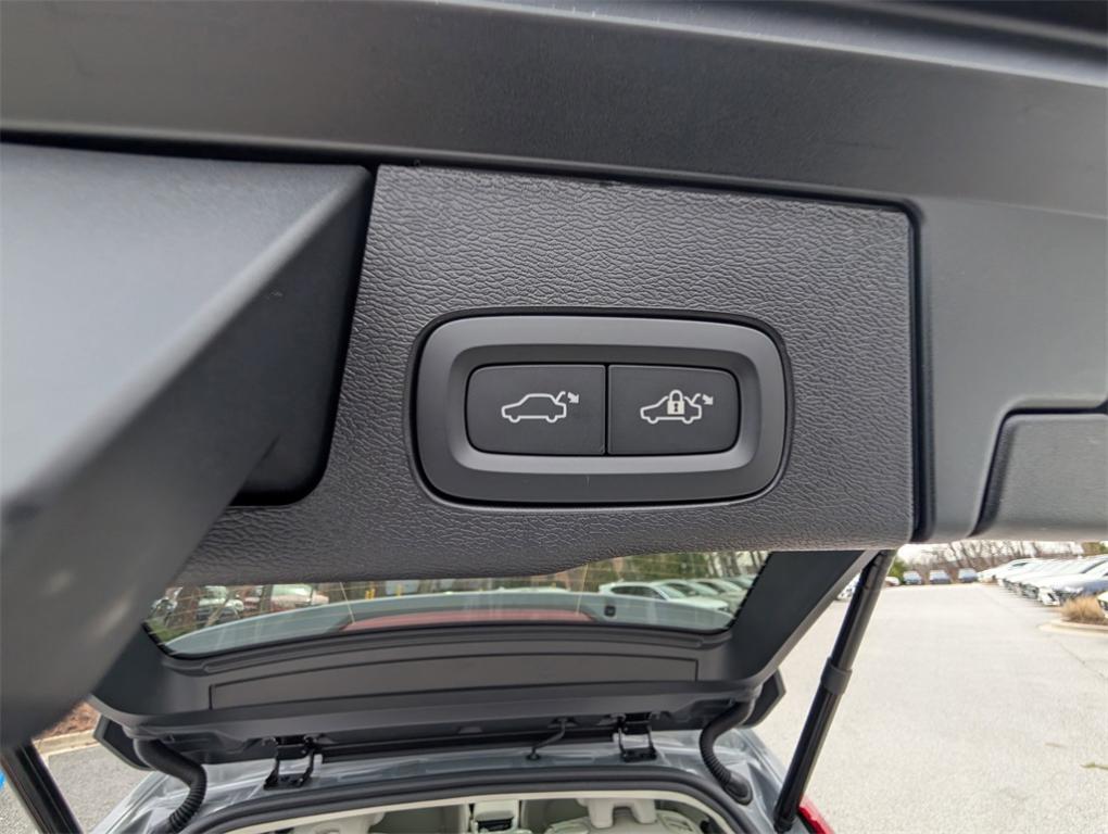new 2025 Volvo XC60 car