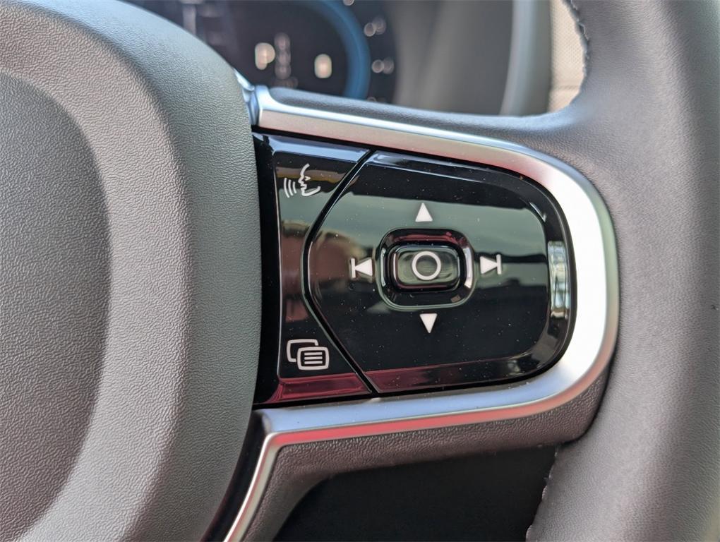 new 2025 Volvo XC90 car, priced at $60,495