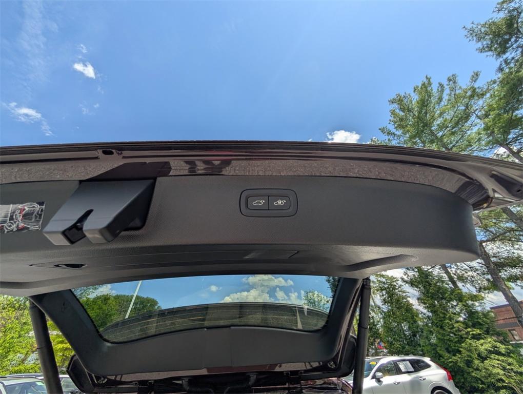 new 2025 Volvo XC90 car, priced at $60,495