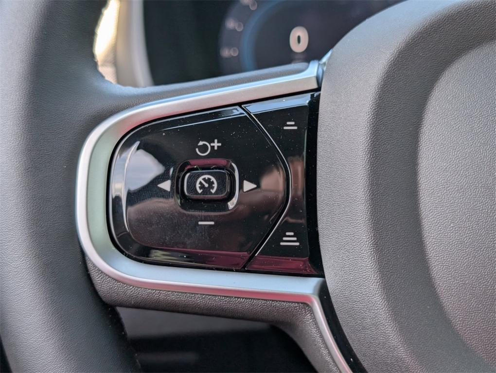 new 2025 Volvo XC90 car, priced at $60,495