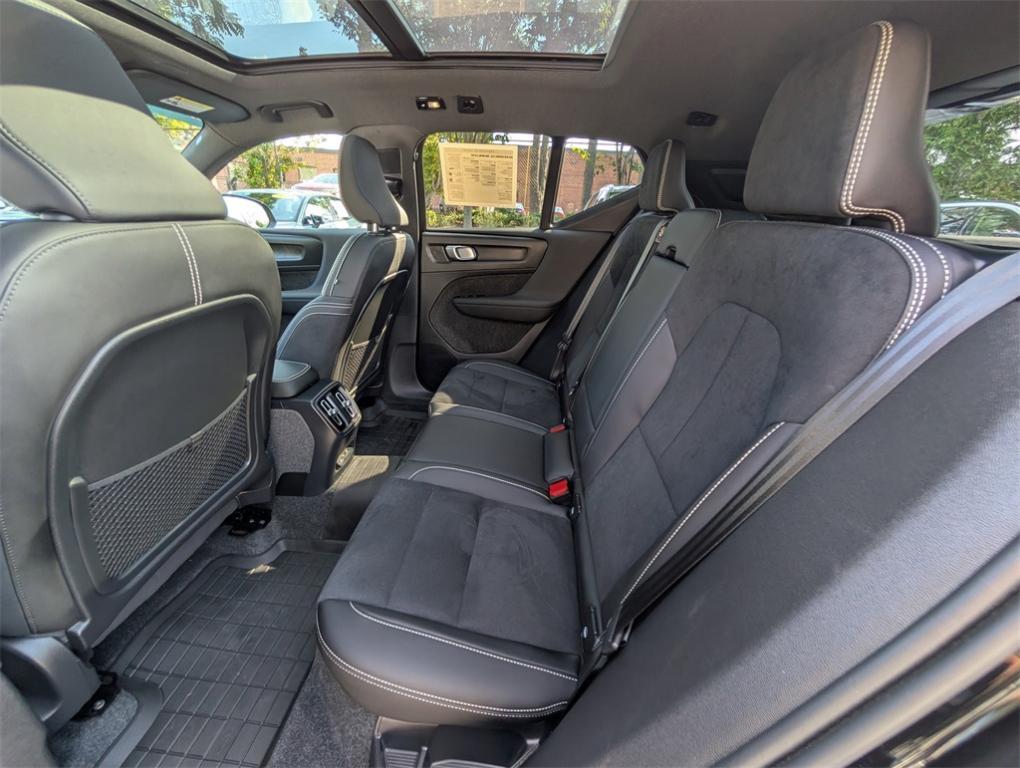 used 2024 Volvo XC40 Recharge Pure Electric car, priced at $35,970