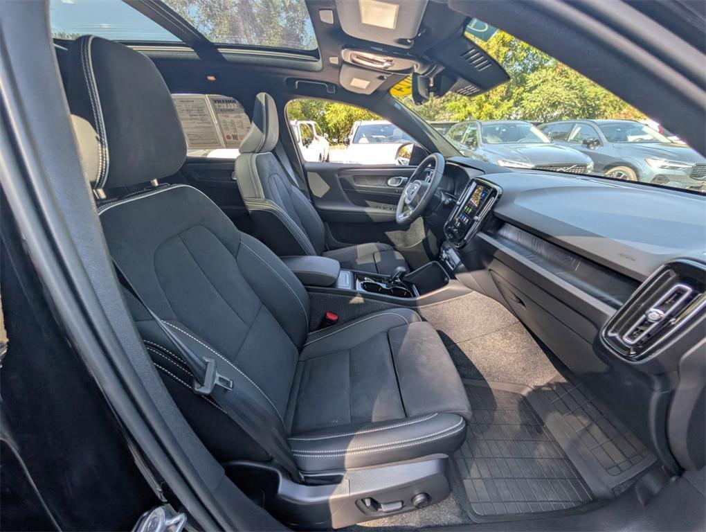 used 2024 Volvo XC40 Recharge Pure Electric car, priced at $35,970