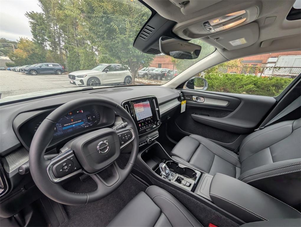 new 2026 Volvo XC40 car