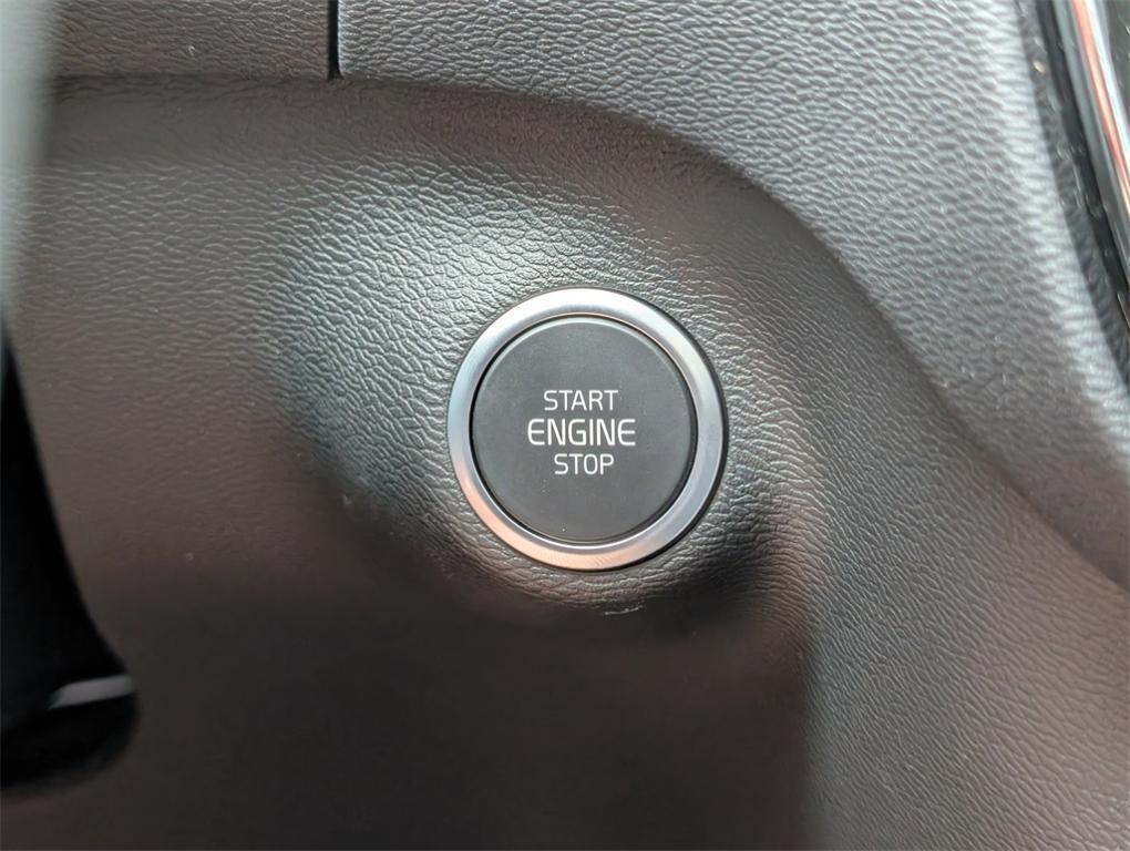 new 2026 Volvo XC40 car