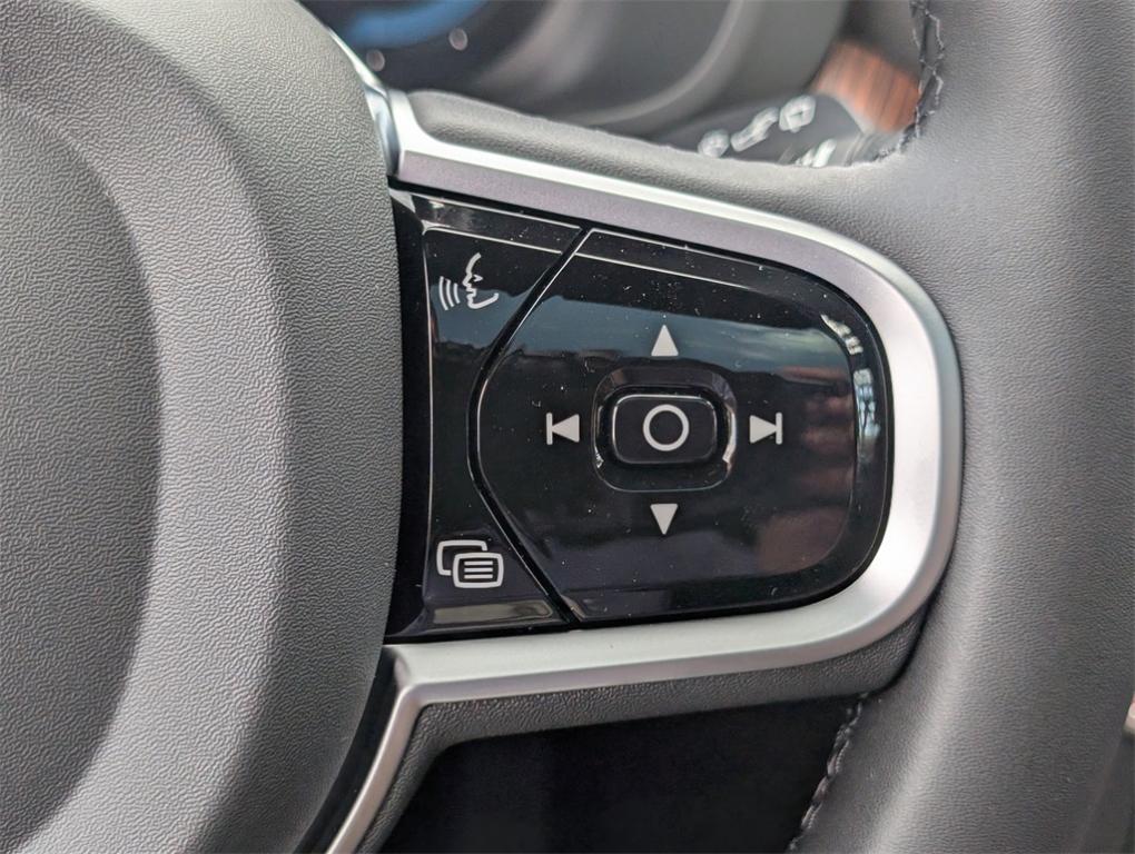 new 2025 Volvo XC60 Plug-In Hybrid car, priced at $65,445