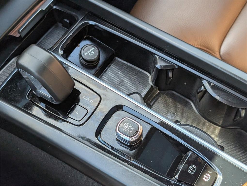 used 2023 Volvo XC60 car, priced at $31,670