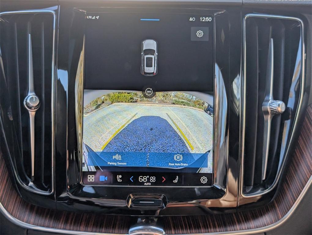 used 2023 Volvo XC60 car, priced at $31,670