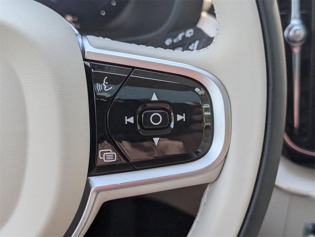 new 2026 Volvo XC60 Plug-In Hybrid car