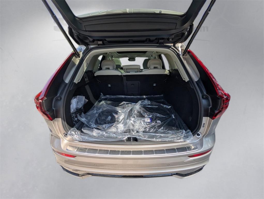 new 2026 Volvo XC60 Plug-In Hybrid car