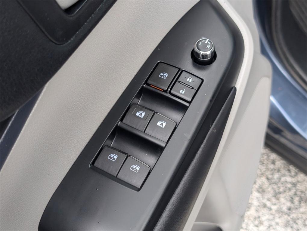 used 2018 Toyota Highlander car, priced at $24,988