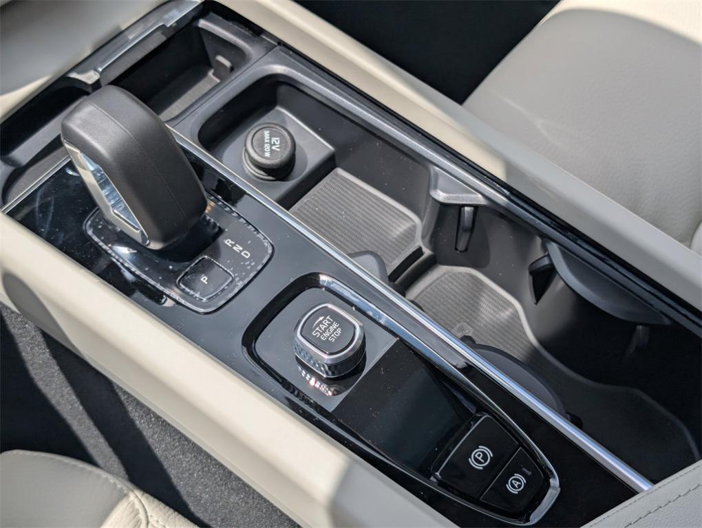 new 2025 Volvo XC60 Plug-In Hybrid car, priced at $65,445