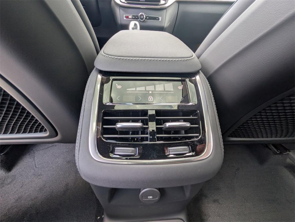 new 2025 Volvo XC90 Plug-In Hybrid car, priced at $76,895