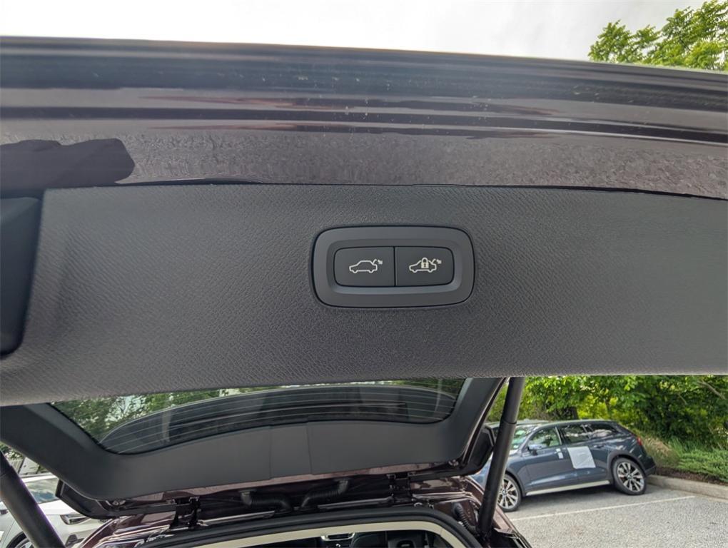 new 2025 Volvo XC90 Plug-In Hybrid car, priced at $76,895