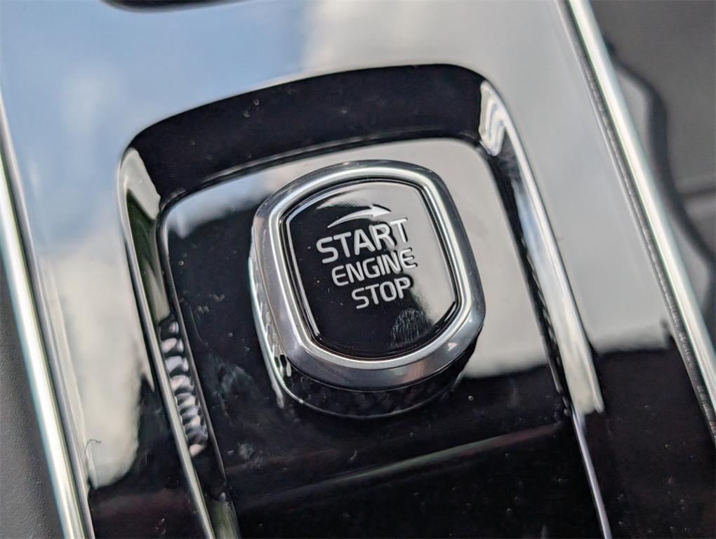 new 2025 Volvo XC90 Plug-In Hybrid car, priced at $76,895