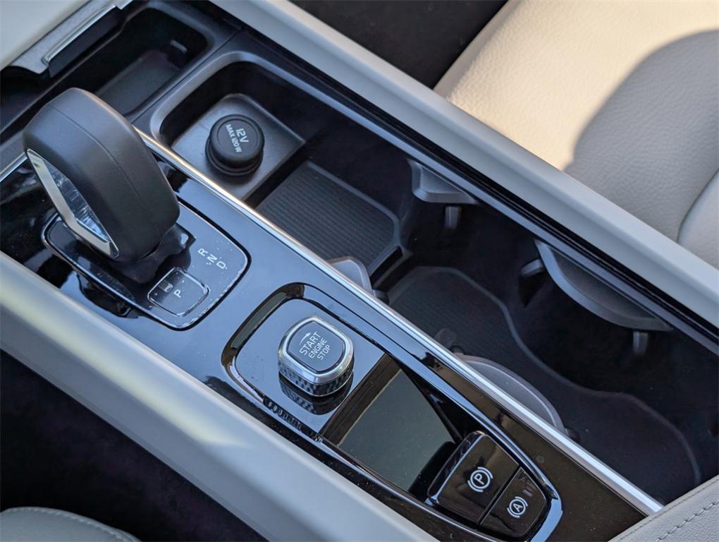 new 2025 Volvo XC60 Plug-In Hybrid car, priced at $64,235