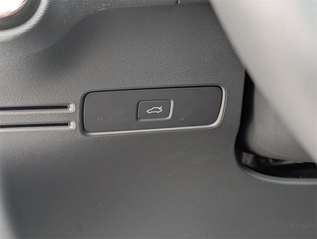 new 2026 Volvo XC40 car