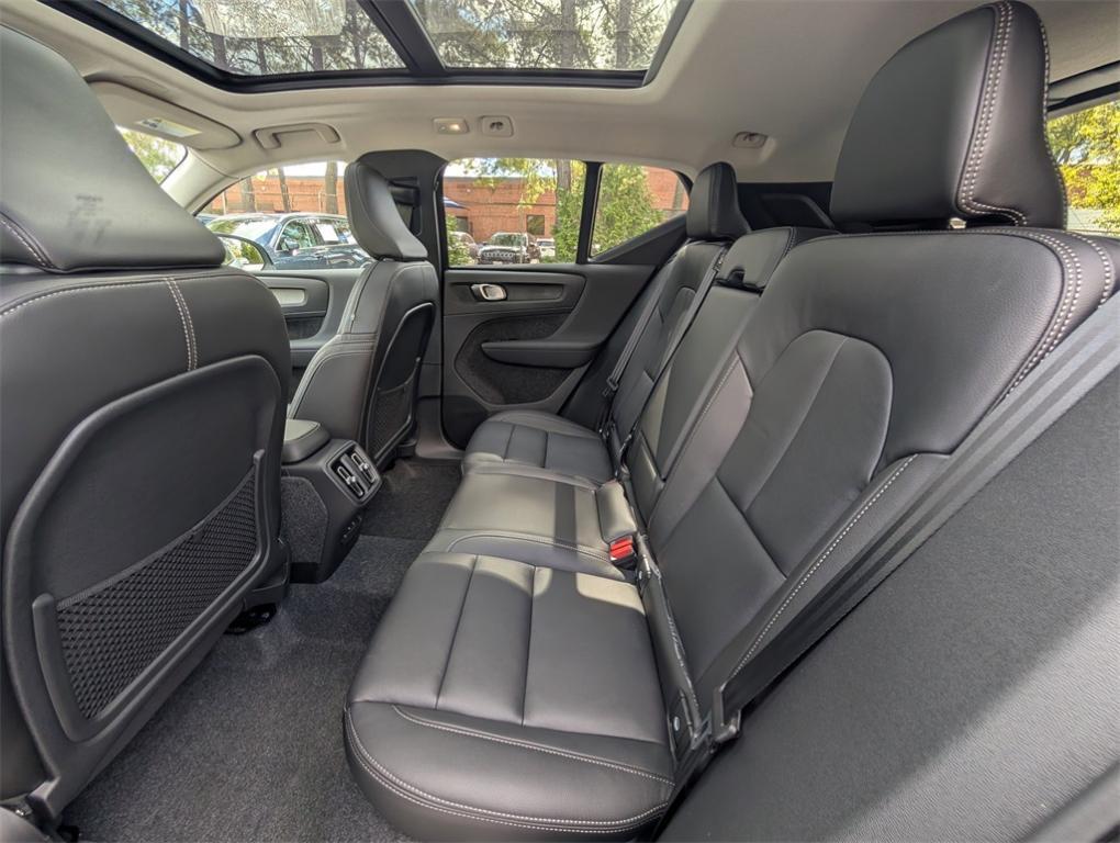 new 2026 Volvo XC40 car