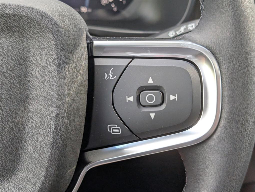 new 2026 Volvo XC40 car