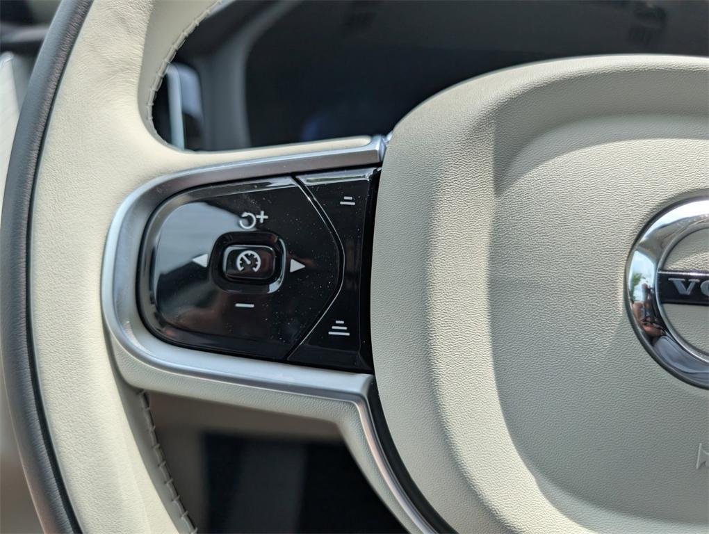 new 2025 Volvo XC60 Plug-In Hybrid car, priced at $53,485