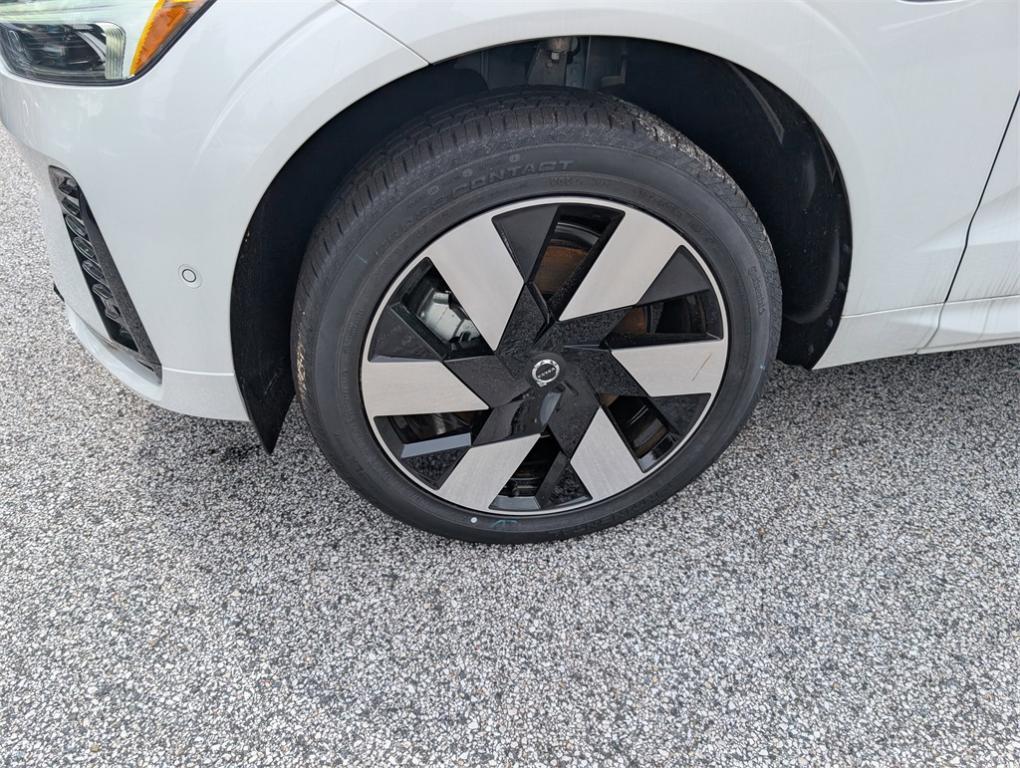 new 2025 Volvo XC60 Plug-In Hybrid car, priced at $53,485