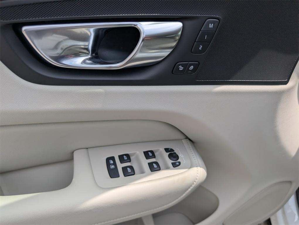 new 2025 Volvo XC60 Plug-In Hybrid car, priced at $53,485