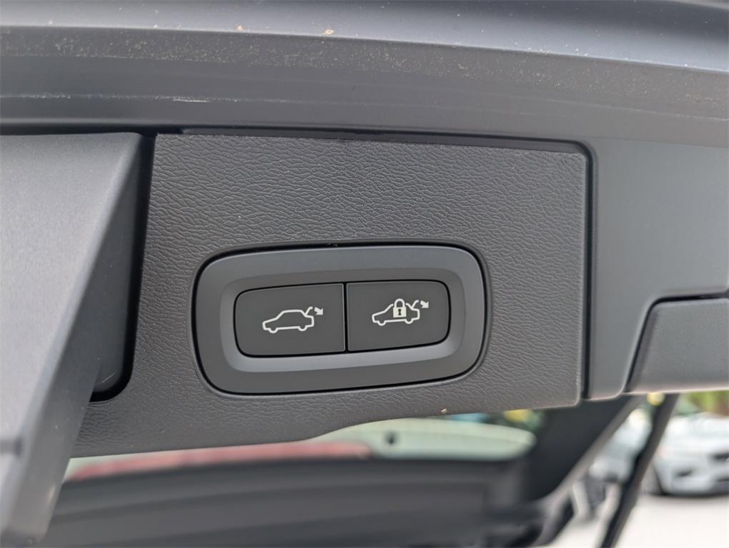 new 2025 Volvo XC60 Plug-In Hybrid car, priced at $53,485